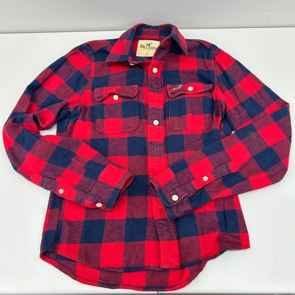 Hollister Red and Blue plaid Button Down Shirt size M